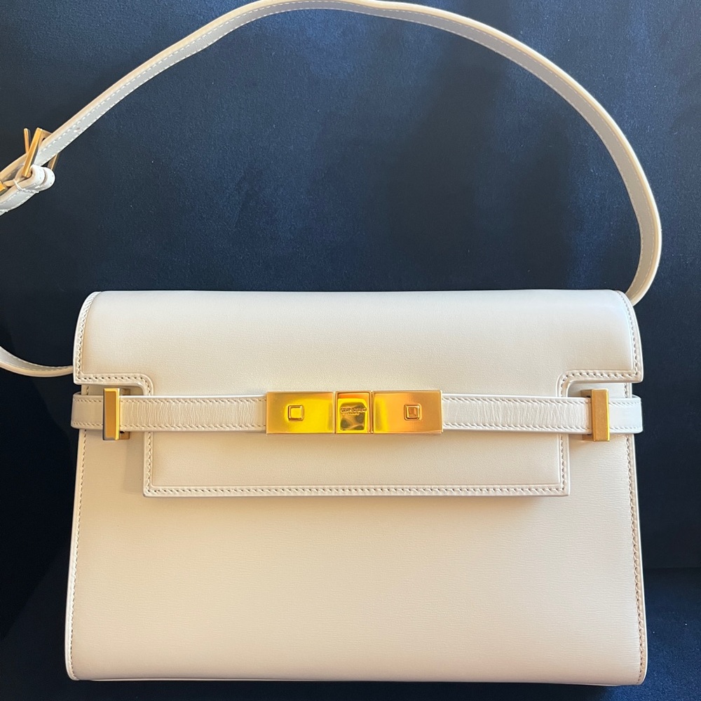 MANHATTAN SMALL SHOULDER BAG IN BOX SAINT LAURENT LEATHER in BLANC VINTAGE